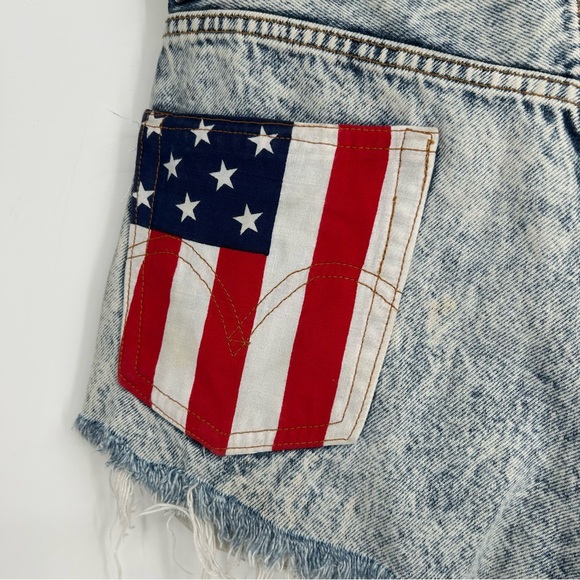 Levi's vintage 505 Regular fit American flag cut off Jean denim shorts size 31” - Picture 6 of 11